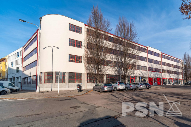 Parkovací box náměstí 5. května, Hradec Králové