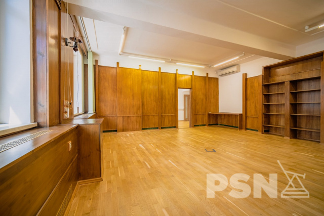 Kanceláře 20m2 až 120m2 s možností parkování v centru Hradce Králové - 9/16
